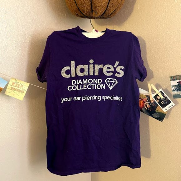 Claire's Work Uniform - Picture 1 of 2